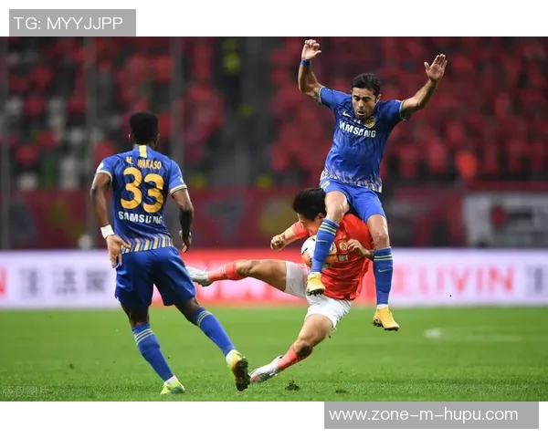 恒大与苏宁激战正酣双方进球精彩瞬间回顾与分析